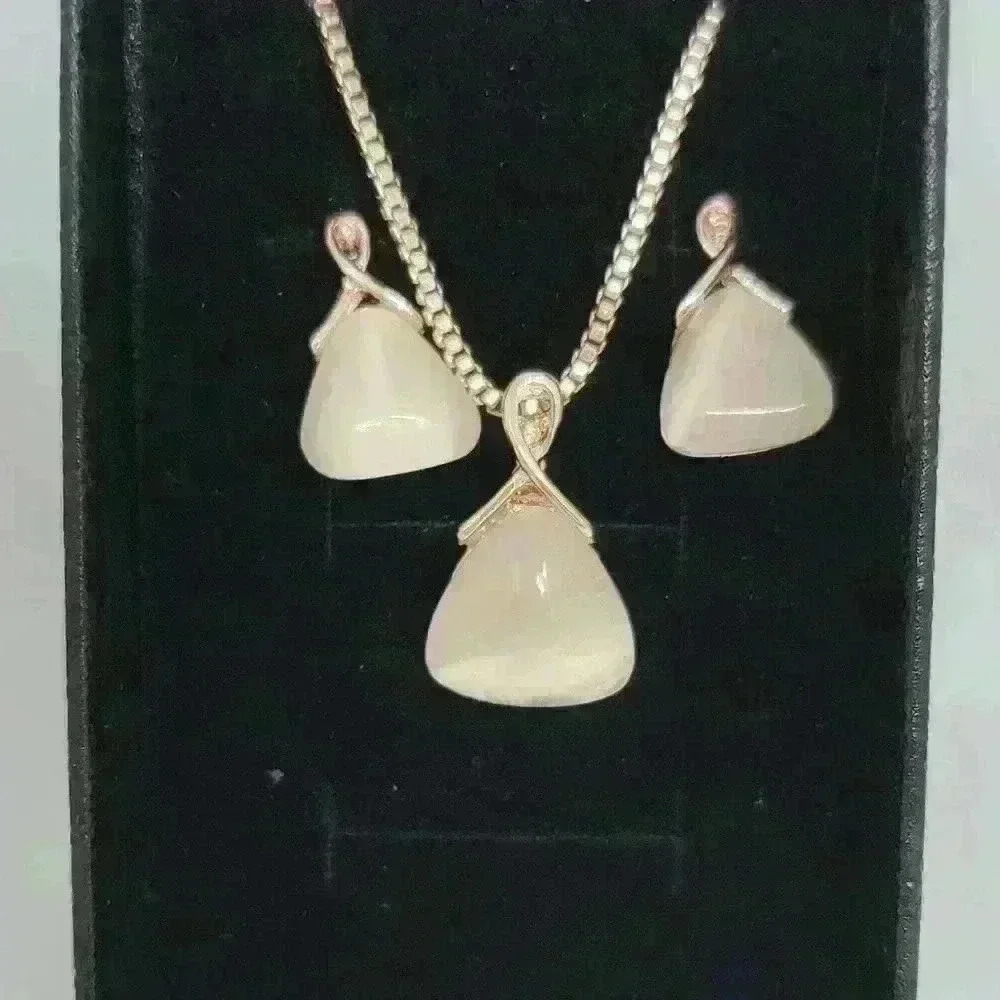 NWOT Elegant Rose Gold and White Color Necklace and Earrings Set w/Gift … - Picture 6 of 6